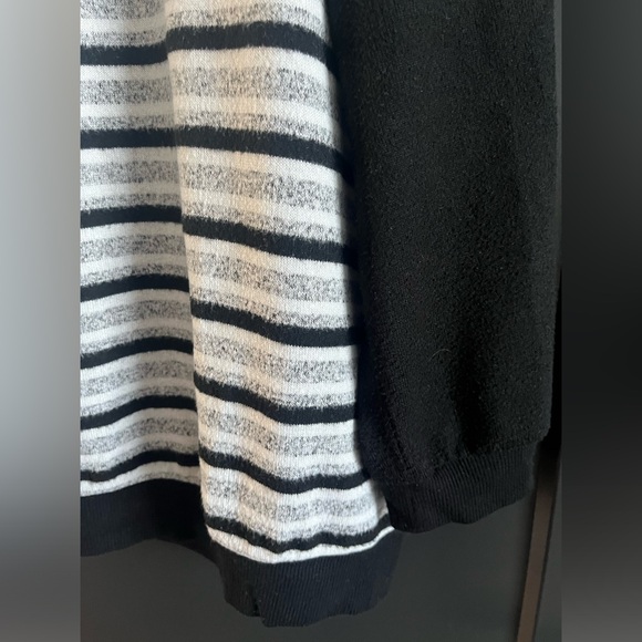 🔳 LIVERPOOL Black, White and Grey Round-neck Sweater - Picture 6 of 8